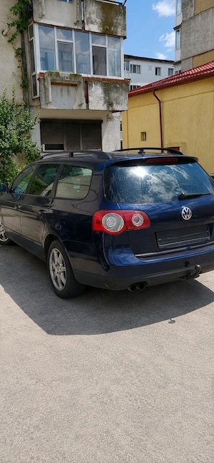 Volkswagen Passat  - imagine 4