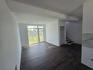 Duplex NOU. La asfalt. Aproape de Cuina - imagine 4