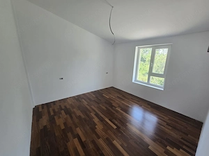 Duplex NOU. La asfalt. Aproape de Cuina - imagine 8