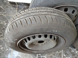 Set jante tabla cu cauciucuri de vara Fiat Punto, Doblo, etc.