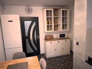 Închiriez apartament 3 camere 450 euro