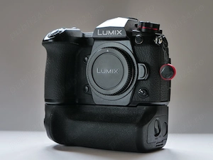 Grip Neewer pentru Panasonic Lumix G9. Ca nou.