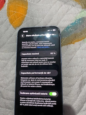 Vând iPhone 14 128 GB bateria 88%