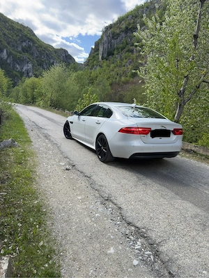 Jaguar xe 2017 R-Sport 2.0 diesel - imagine 2
