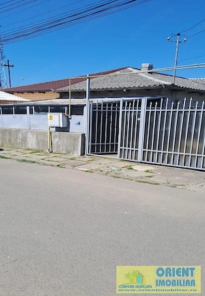 Palas, casa de vanzare, 3 camere
