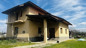 Casa P+1 cu 3576 m teren, TG-Jiu, Str Jiete, centrala termica, termopane, beci, fantana in curte - imagine 2