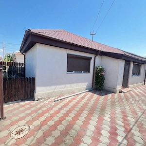 casa de vanzare plus bucatarie de vara!