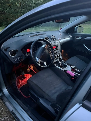  Vand Ford Mondeo 1.8 - imagine 3