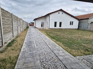 Vînd casa individuală,3 camere,garaj,710mpteren - imagine 4