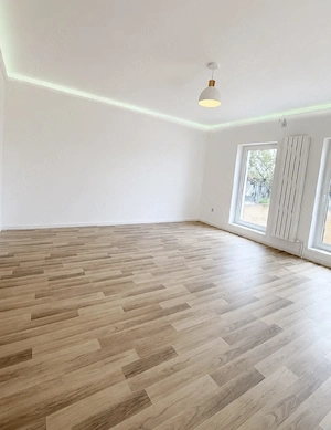 Vînd casa individuală,3 camere,garaj,710mpteren - imagine 8