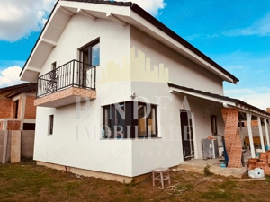 Casa individuala P+M Giarmata 584 mp 22 front, interior la alb