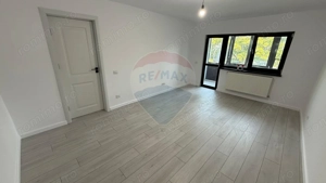 Apartament cu 3 camere B.dul Bucuresti