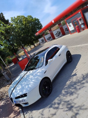 dezmembrez alfa Romeo brera 
