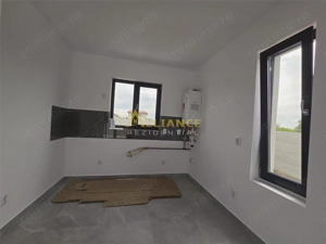 Casa parter- 3 camere- pod- beci- 600m de autobuz,scoala - imagine 3