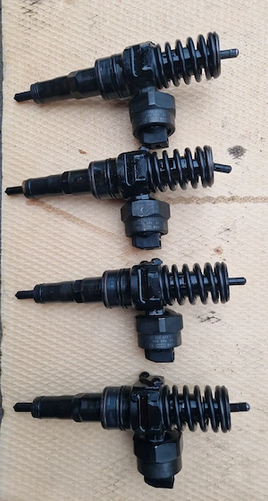 Vand Set injectoare VW passat , Audi Seat Skoda 1.9 tdi 038130073F 2001-2006,AJM 115cp 85kw - imagine 3