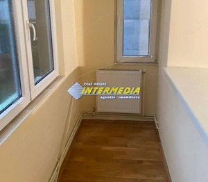 Apartament cu 3 camere Deco Foste proprietati CETATE Piata Finisat Nemobilat