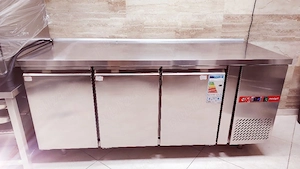 Masa rece frigorifica refrigerare cu 3 usi