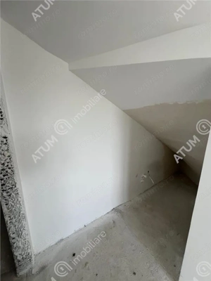 Casa cu 3 camere 2 bai si curte de 170 mp zona Calea Cisnadiei Sibiu - imagine 20