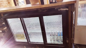 Frigider de bar pentru băuturi cu 3 usi