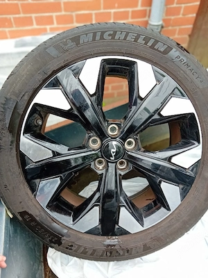Vand jante  Originale Kia cu anvelope de vara Michelin. 235/50/R19 Dimensiuni jante- 7,5Jx19  Distan - imagine 2