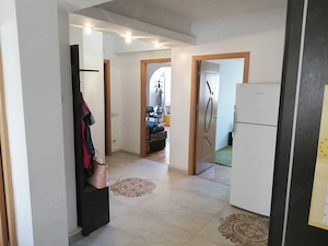 De închiriat apartament cu 3 camere în Piața Cipariu - imagine 8
