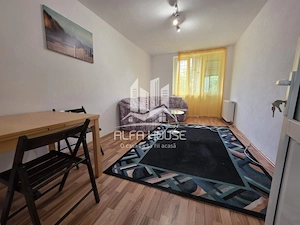 Vand 2 camere Decomandat zona Moroasa 1