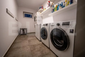 Casă de vanzare, cu 5 camere, 280 mp, zona Nord - imagine 17