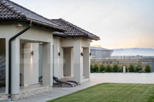 Casă de vanzare, cu 5 camere, 280 mp, zona Nord - imagine 6