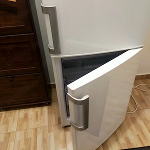 Vând combină frigorifică Arctic
