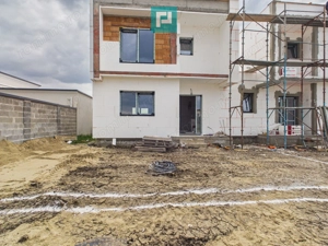 Duplex în Săcălaz despartit prin cameră tehnica