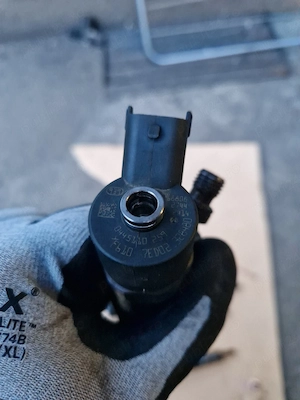 Vand injectoare 1.6 hdi /tdci citroen c4 berlingo ford focus 2/C max - imagine 3