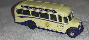 autobuz de la CORGI metalic bedford coach lungime 10 cm pt colectionari