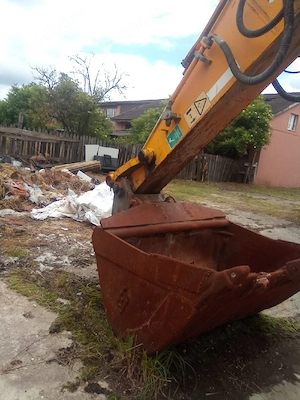 JCB JS330   Excavator pe șenile - imagine 6