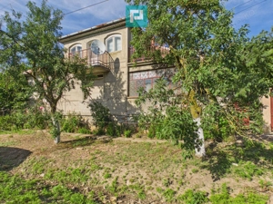 Casă cu 4 camere și teren de 2880 mp în Fiscut - imagine 11