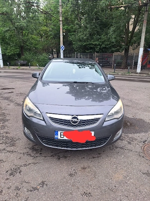 Opel Astra J - imagine 8