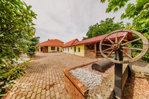 Afacere la cheie: Pensiune functionala sau casa de locuit, Ghioroc - imagine 2