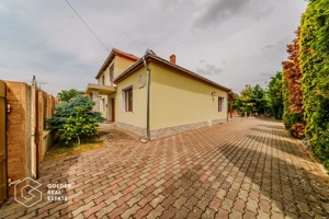 Afacere la cheie: Pensiune functionala sau casa de locuit, Ghioroc - imagine 3