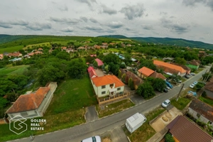 Afacere la cheie: Pensiune functionala sau casa de locuit, Ghioroc - imagine 4