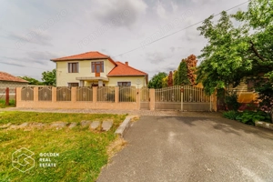 Afacere la cheie: Pensiune functionala sau casa de locuit, Ghioroc