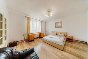 Afacere la cheie: Pensiune functionala sau casa de locuit, Ghioroc - imagine 6