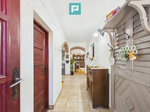 Casă cu 6 camere pe teren de 2029 mp – Miniş - imagine 9