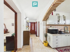 Casă cu 6 camere pe teren de 2029 mp – Miniş - imagine 7
