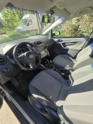 Propietar Vand Seat Altea inmatriculat  an 2005, benzina , 1.6 mpi, 142000 km ITP 2027 - imagine 3