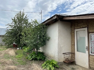 Teren 970mp si casa in Marasesti VN