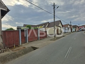 Casa individuala de vanzare in Poplaca -acces auto si strada asfaltata