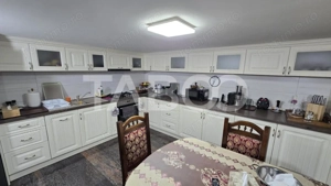 Casa individuala de vanzare 10 camere teren liber 530m zona Lupeni - imagine 9