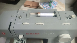 Mașină de cusut Singer Heavy Duty   NOUĂ, adusă din Germania   1.500 leiVând mașină de cusut Singer 