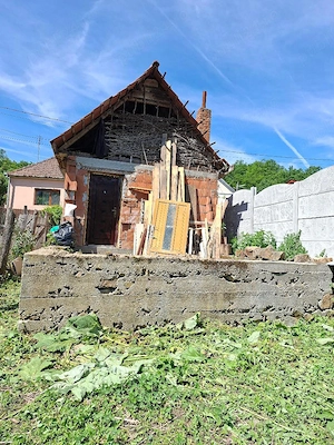 Vând casă mică cu teren aferent 400 mp Cladova, com Păuliș - imagine 5