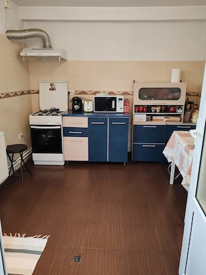 Casa 2 camere cu centrala gaz si teren 300 mp zona Primarie si Scoala - imagine 6