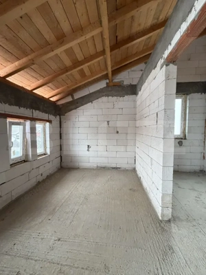 Casa duplex la rosu C1+C2, 302 mp utili, 500 mp teren  - imagine 13